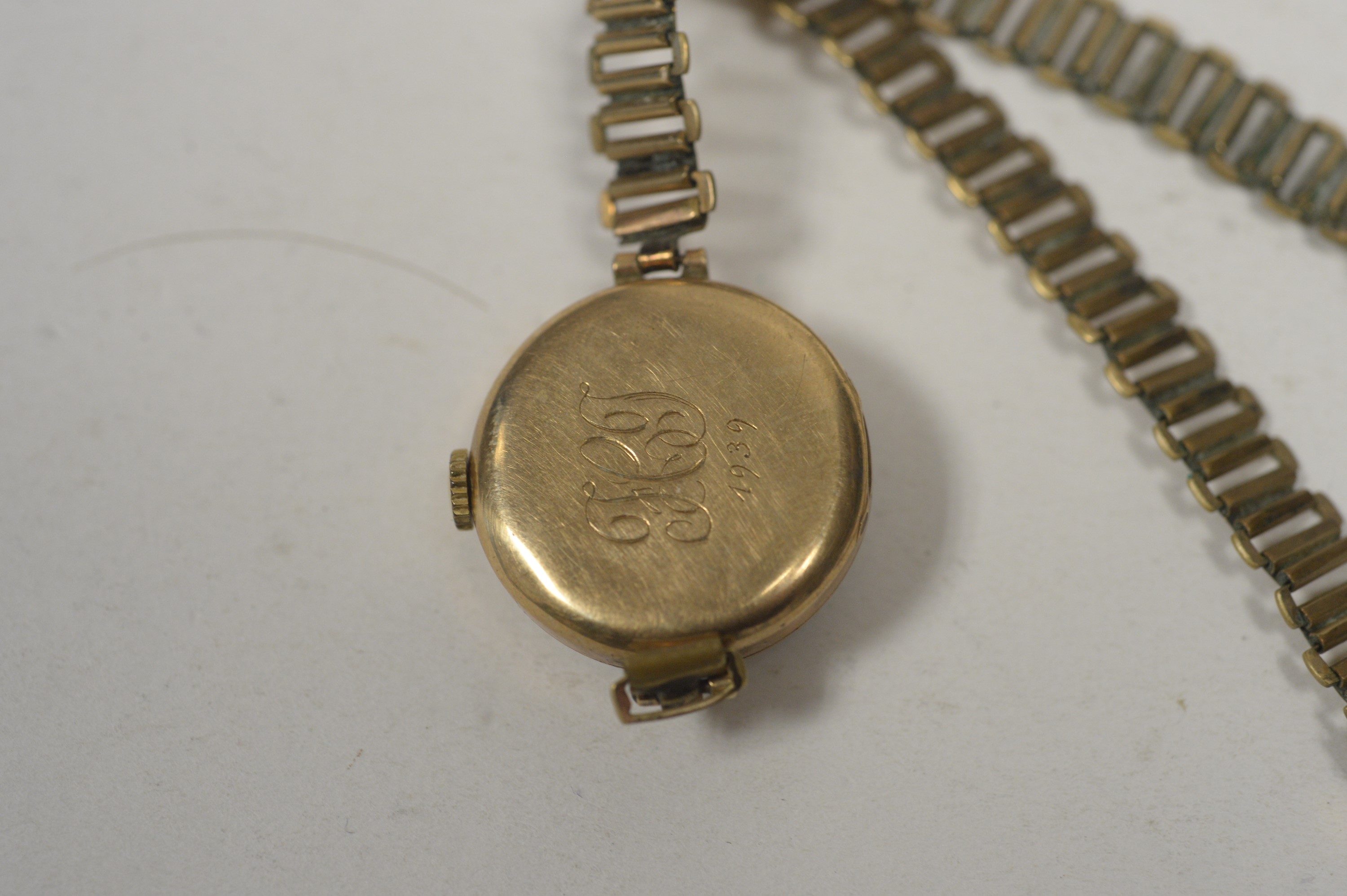 A yellow metal fancy link chain; and two watches. - Image 3 of 7