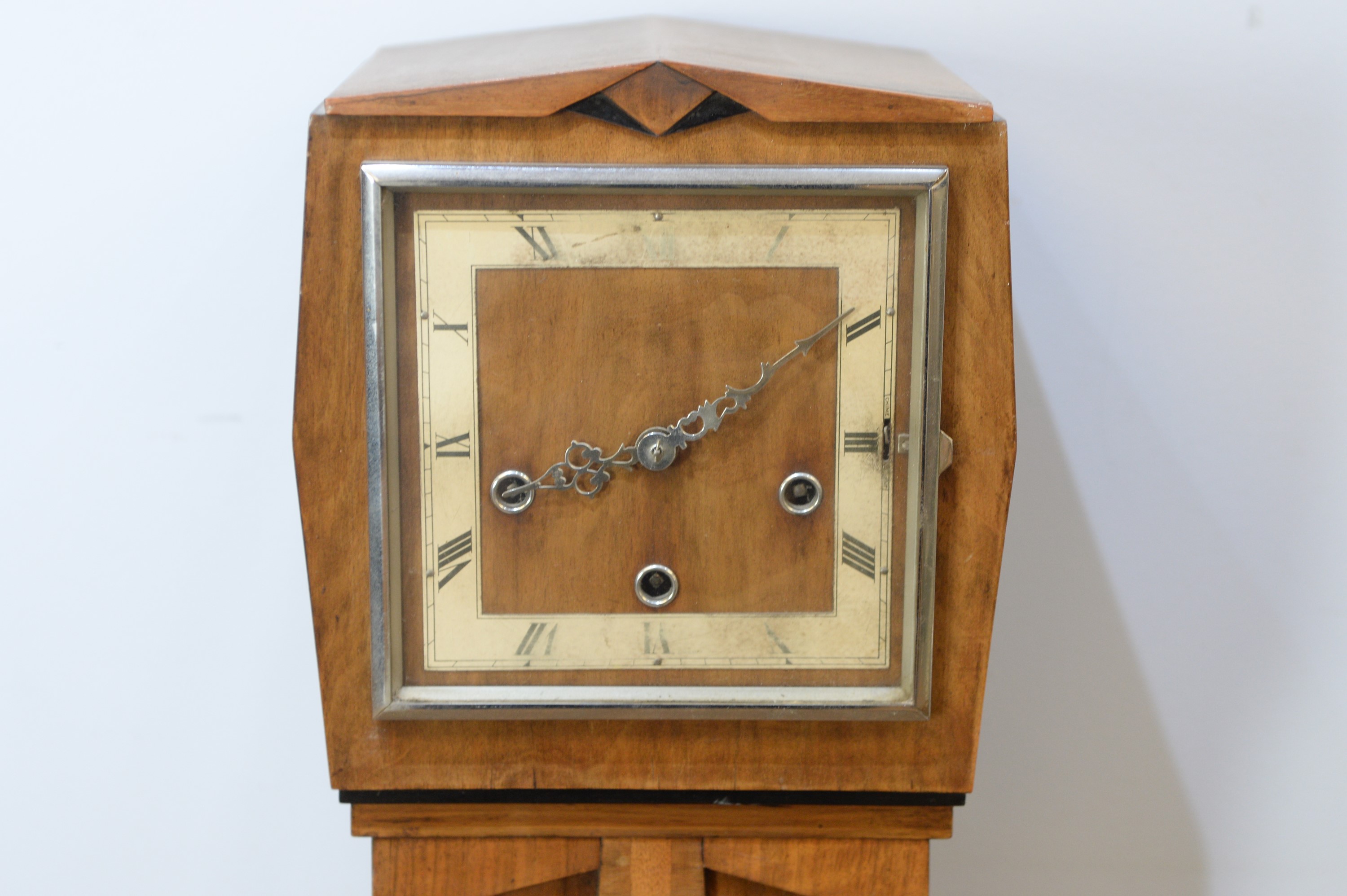 Enfield Clock Co. Ltd. Art Deco walnut granddaughter clock. - Image 2 of 4