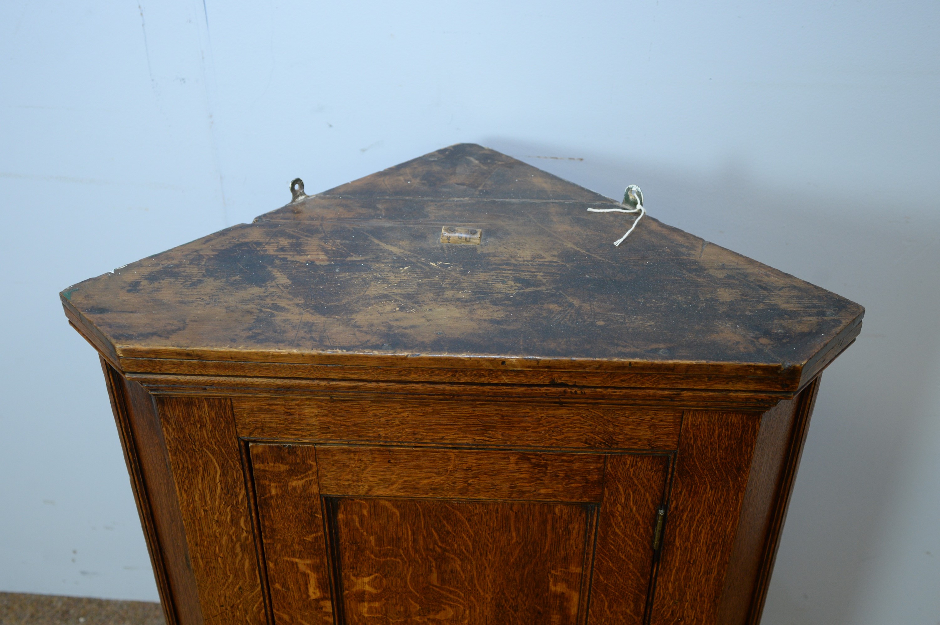 19th C oak corner cabinet. - Image 2 of 3