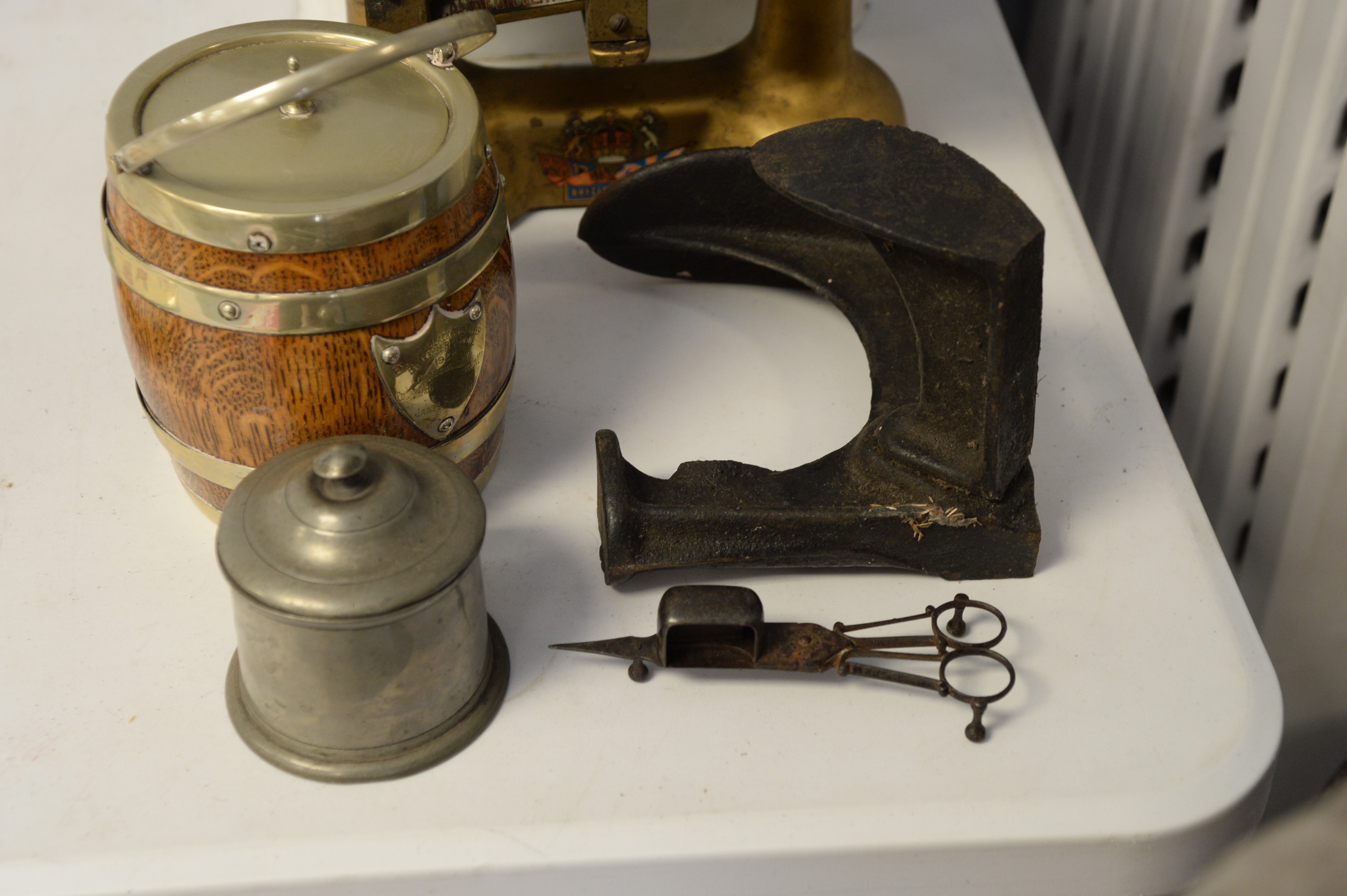 Enamel bread bin, scales, and other items. - Image 2 of 3