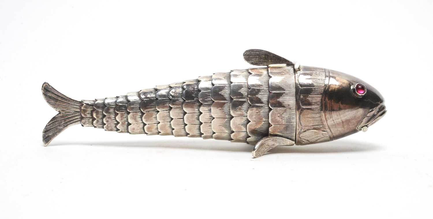 Early 20th C Danish silver reticulated fish pattern snuff box.