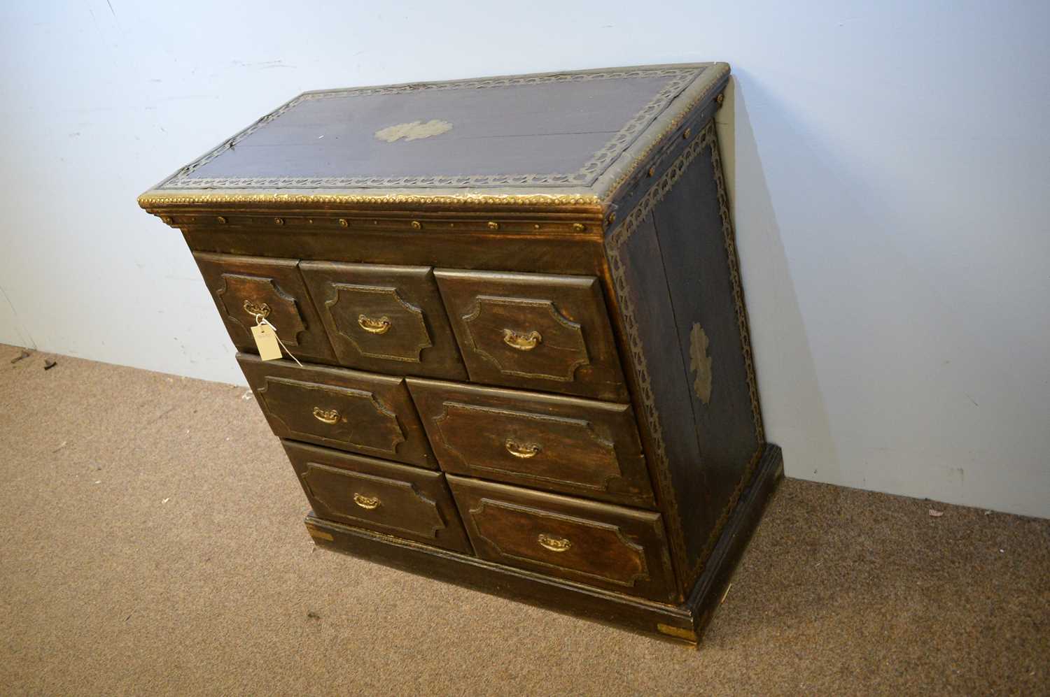 Early 20th C chest of drawers. - Image 2 of 3