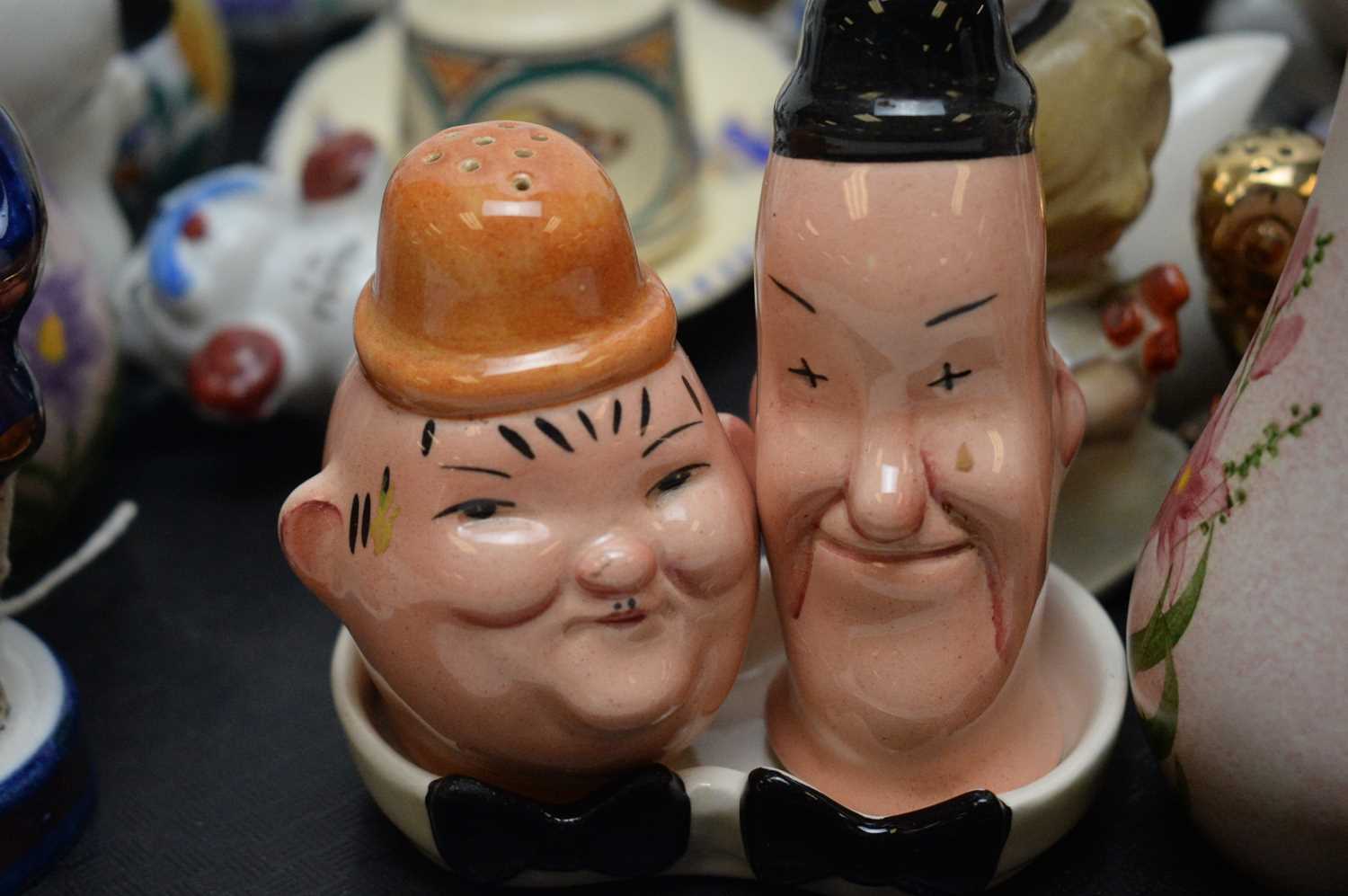 Small quantity of collectable novelty ceramics. - Image 4 of 4