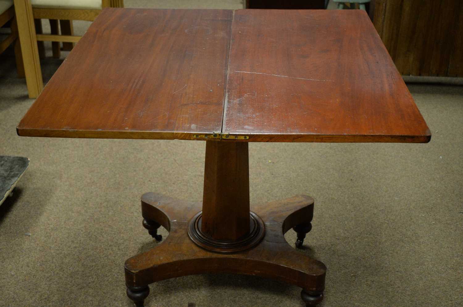 Victorian walnut tea table. - Image 2 of 2