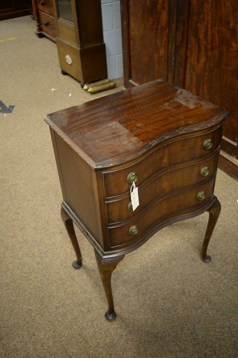 20th C mahogany chest of drawers. - Image 3 of 5