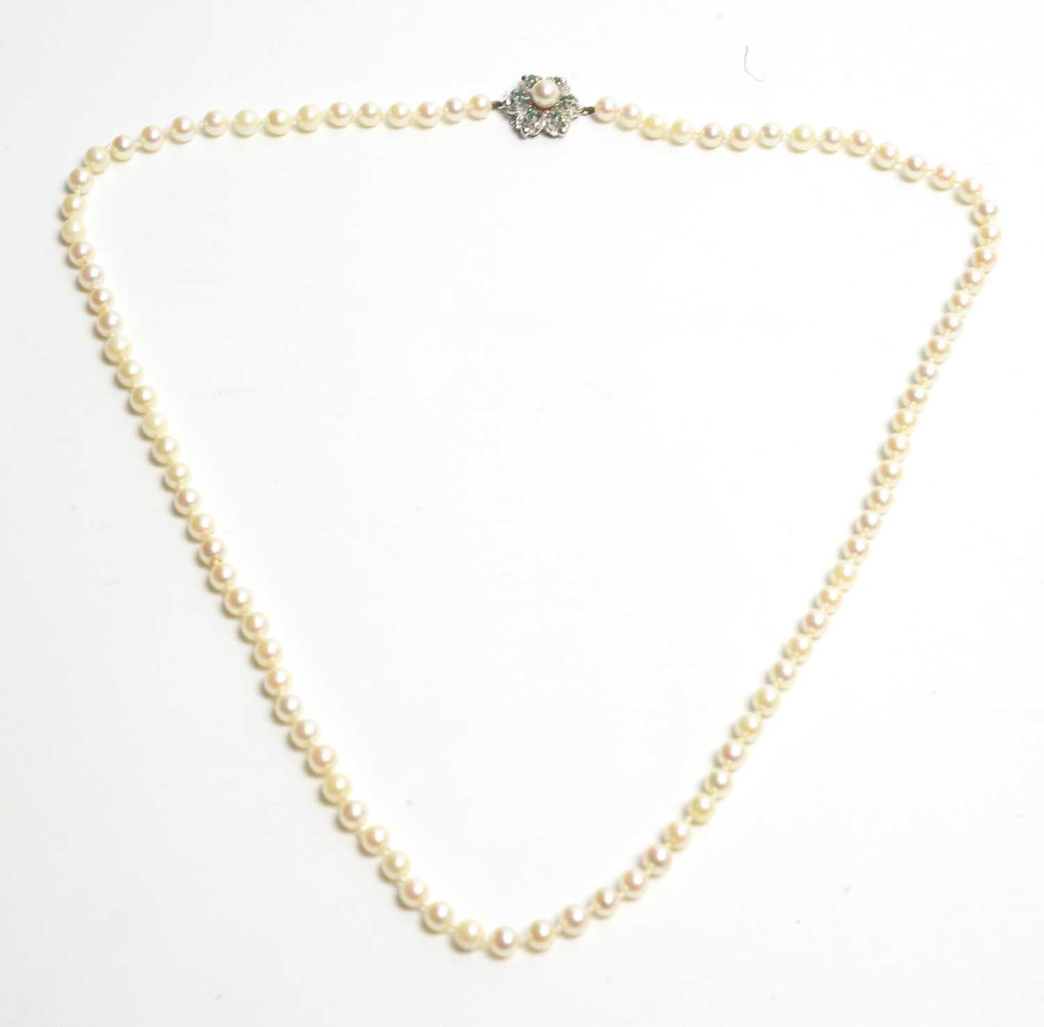 A single row cultured pearl necklace