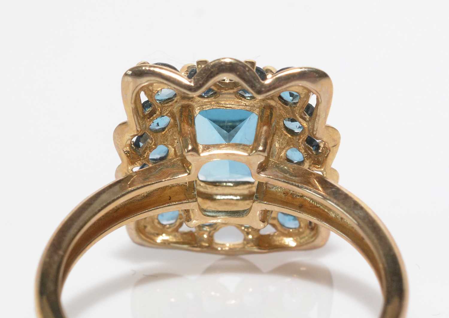 A London blue topaz cluster ring. - Bild 6 aus 6