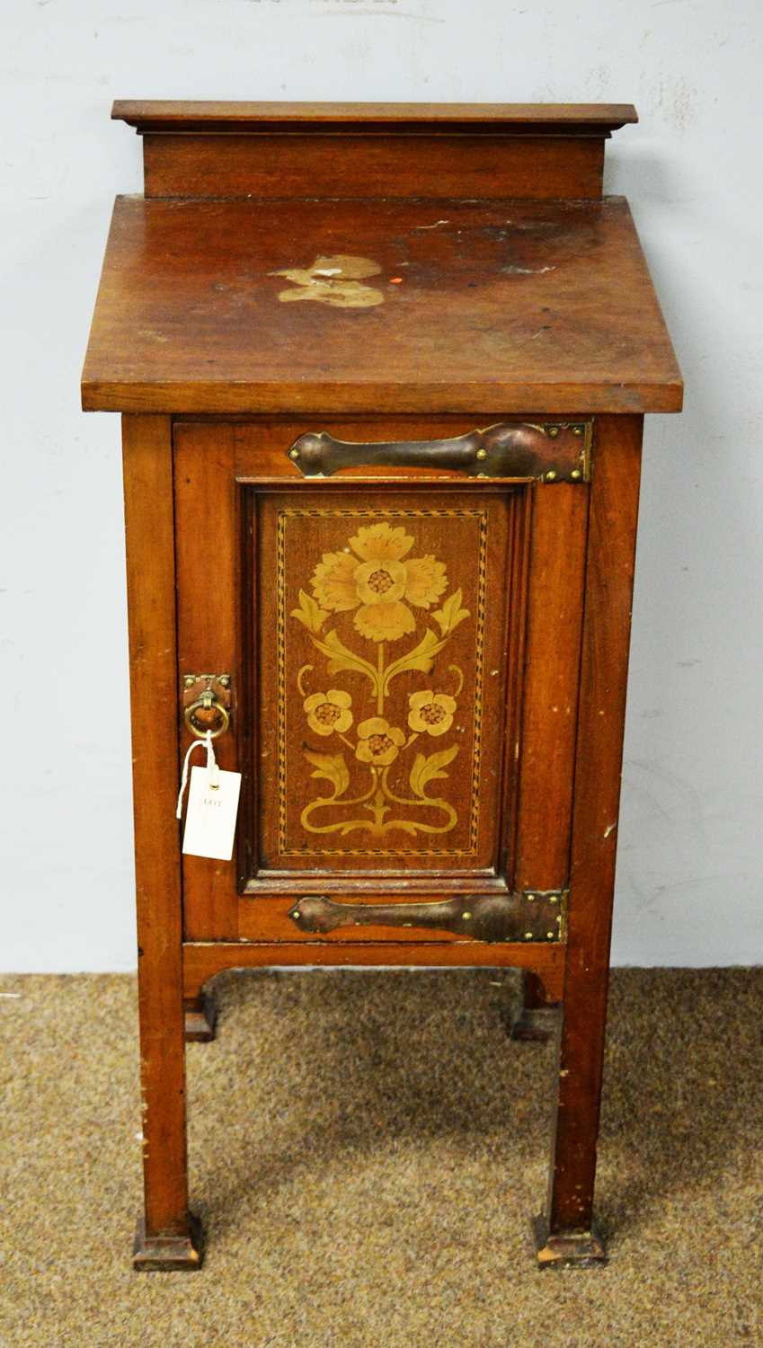 An early 20th Century Arts & Crafts bedside cabinet