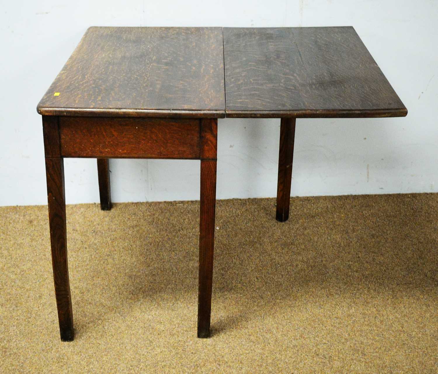 A 19th Century oak side table - Bild 2 aus 2