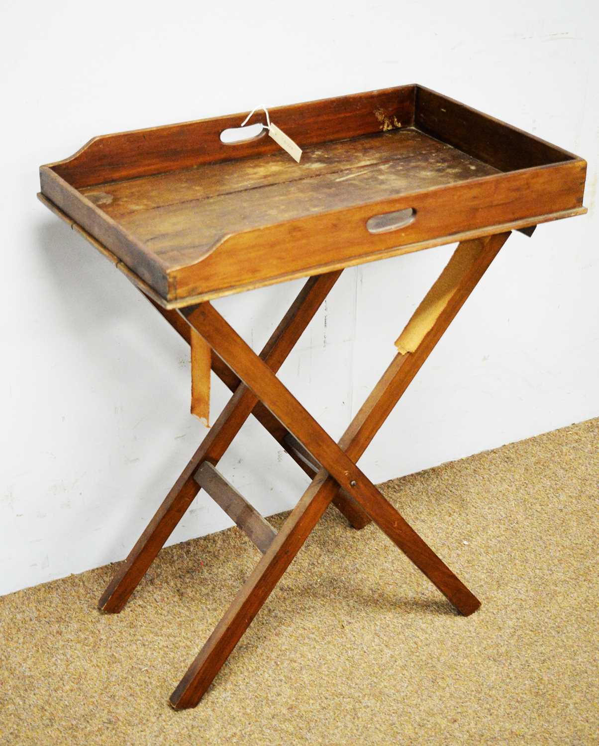 An early 20th Century mahogany butlers' tray on stand - Bild 2 aus 2