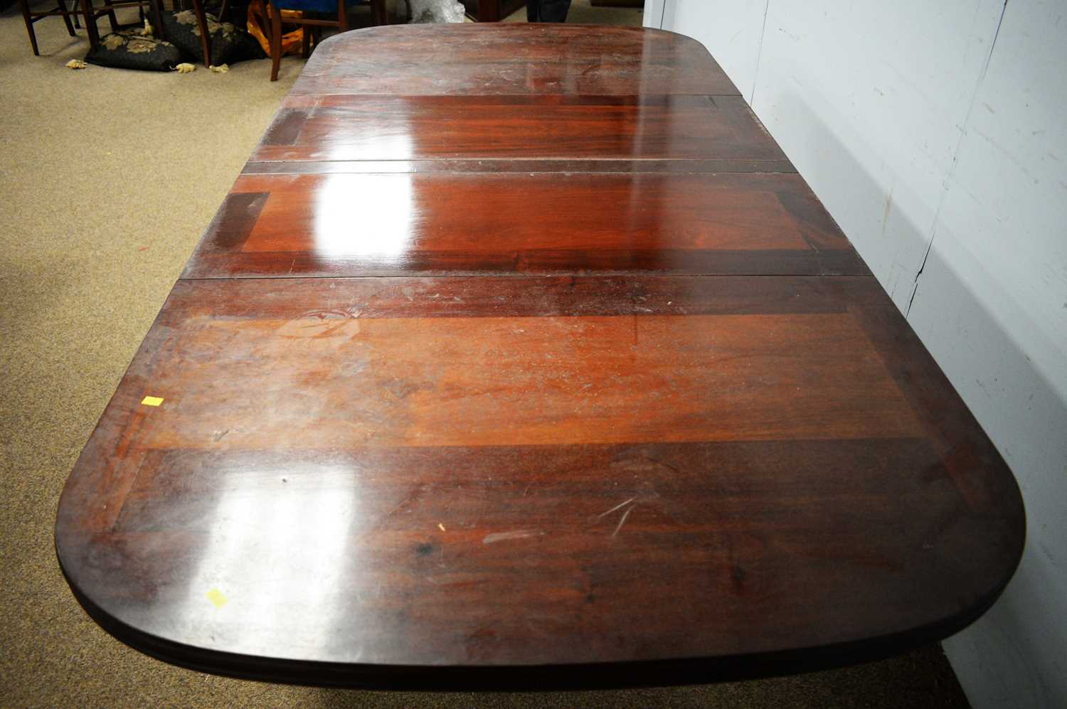 20th C mahogany extending dining table. - Bild 3 aus 3