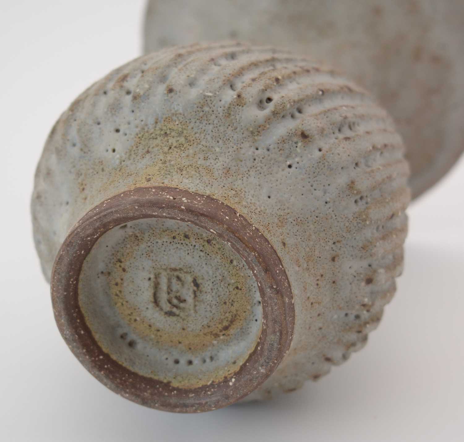 Lucie Rie: olive Stoneware vase - Image 9 of 9