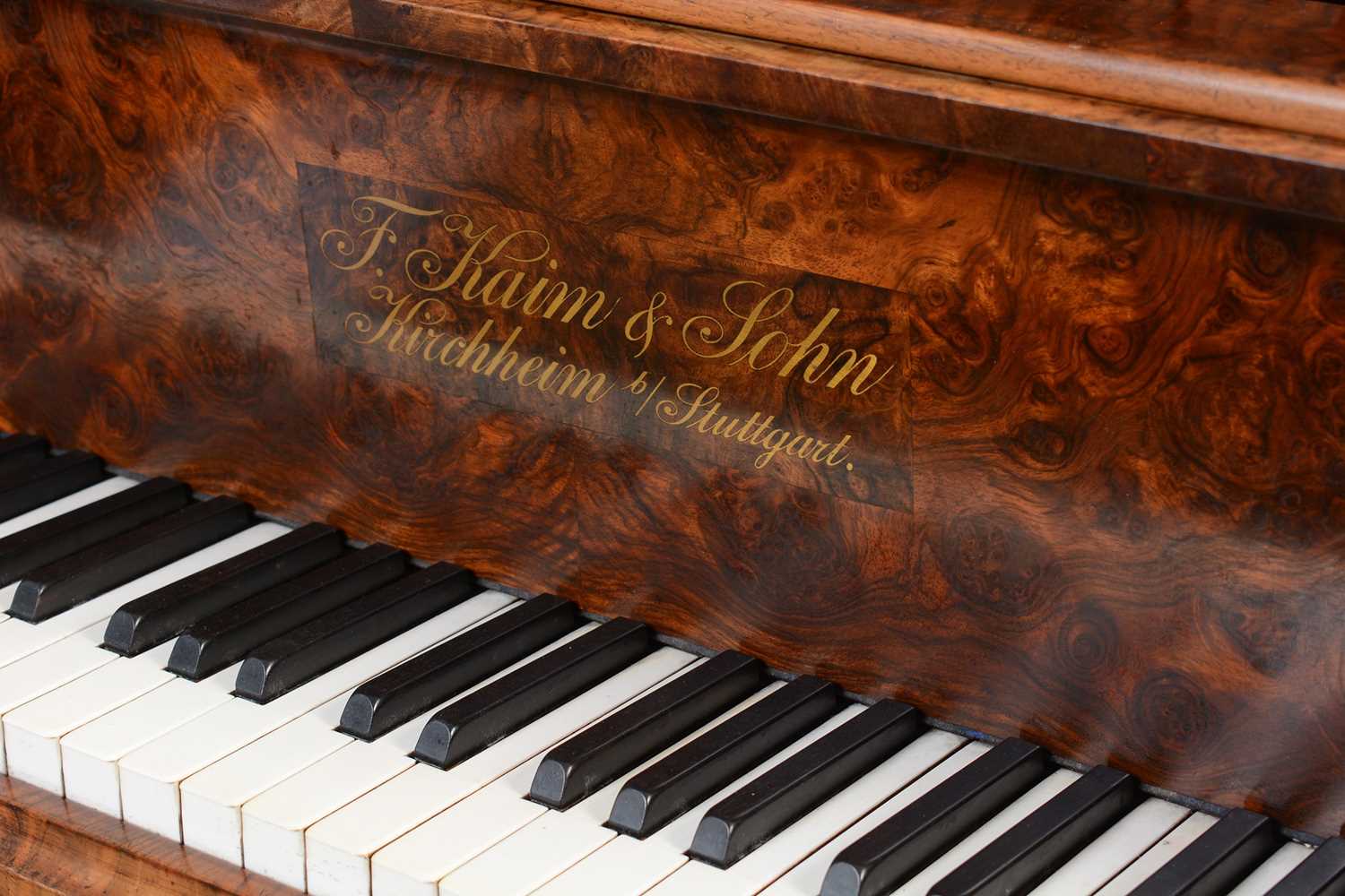 Kaim & Sohn of Stuttgart - A burr walnut baby grand piano - Image 5 of 10