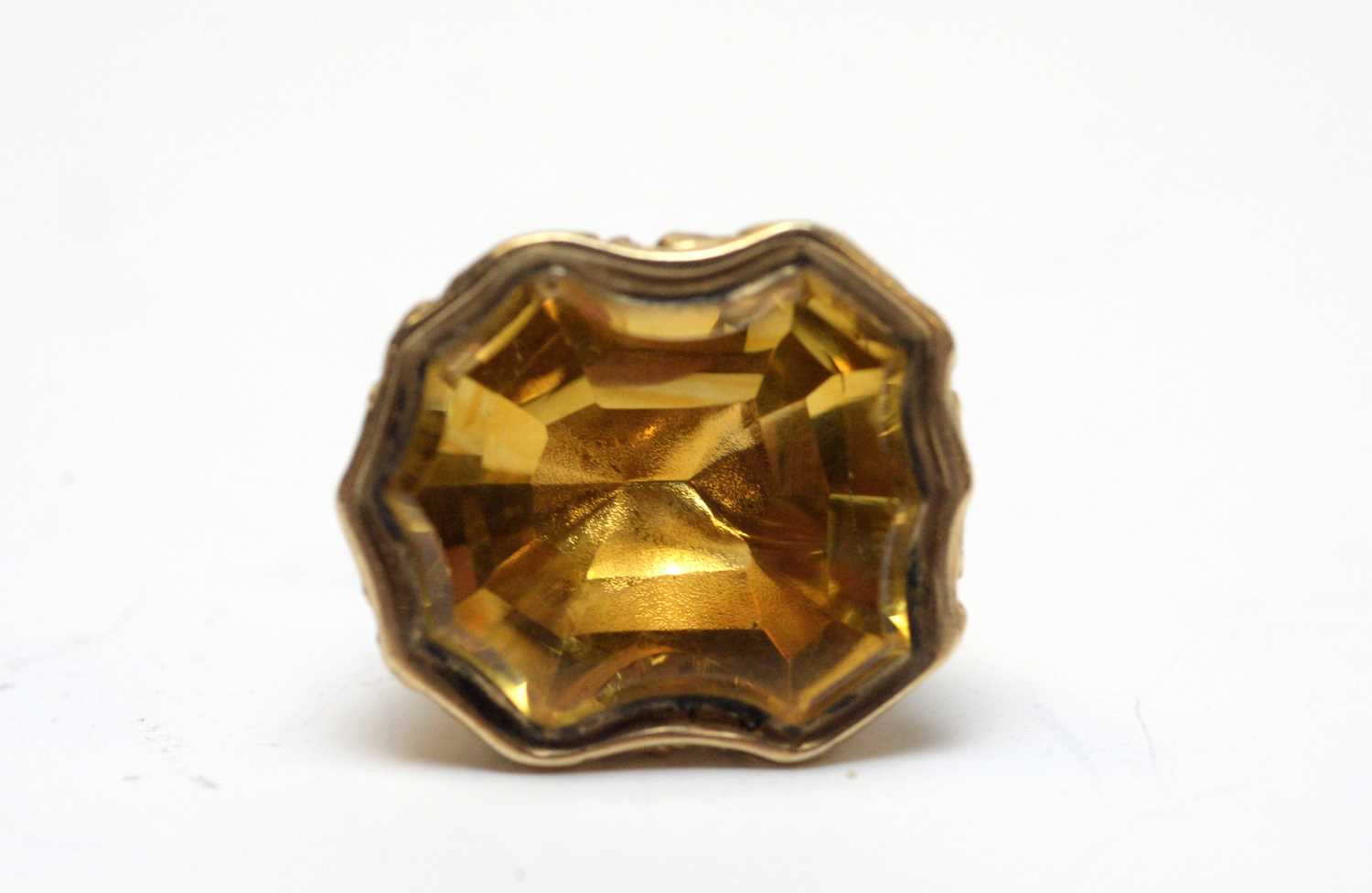 A 19th Century yellow metal and citrine fob seal. - Image 3 of 3