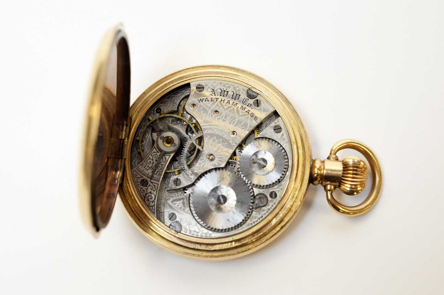 A gentleman's Omega wristwatch and Waltham hunter pocket watch. - Bild 7 aus 7