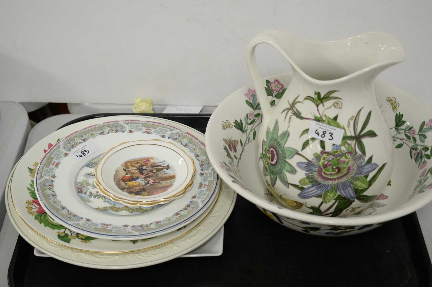 Selection of decorative plates and other items - Image 5 of 5