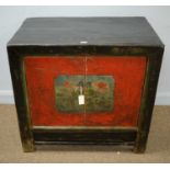 A Chinese lacquered side unit