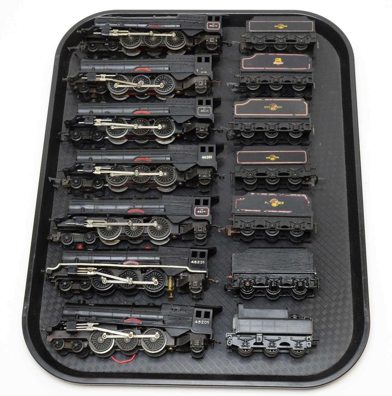 Seven 00-gauge unboxed 46201 Princess Elizabeth loco and tender.