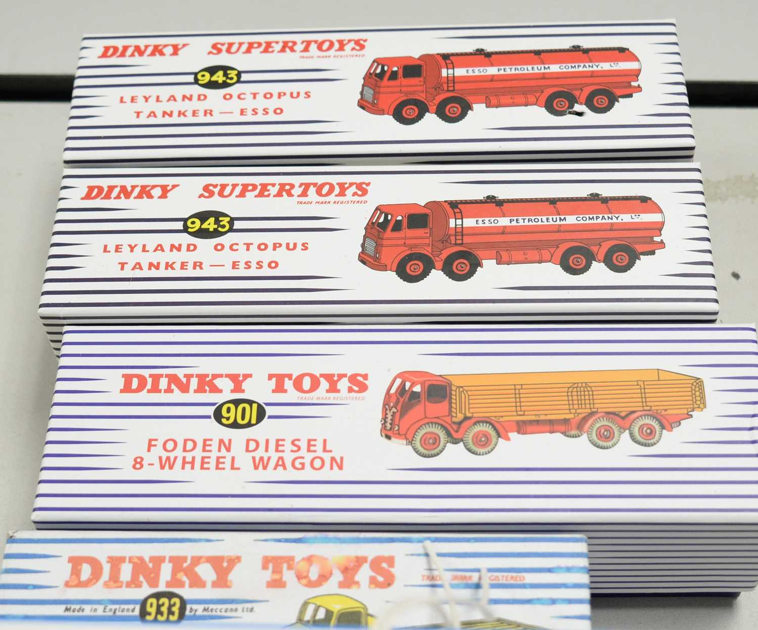 A collection of reproduction Dinky Toys diecast commercial vehicles. - Image 4 of 4