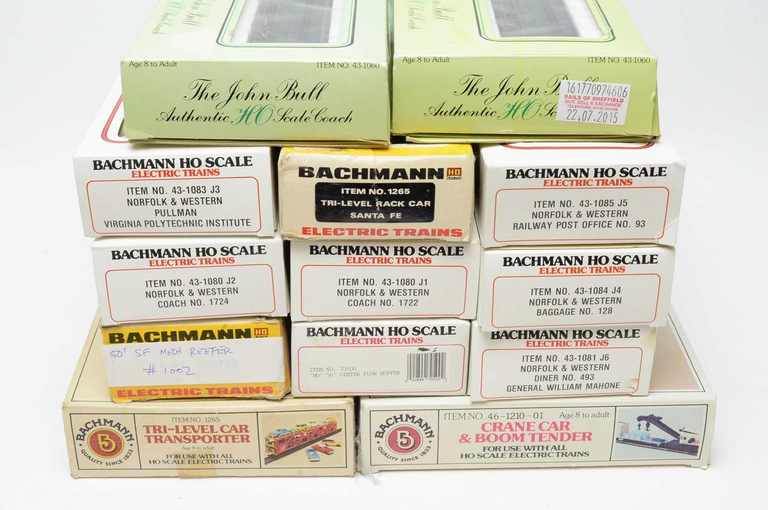 Bachmann HO-gauge Electric Trains Series boxed carriages and rolling stock. - Image 2 of 2