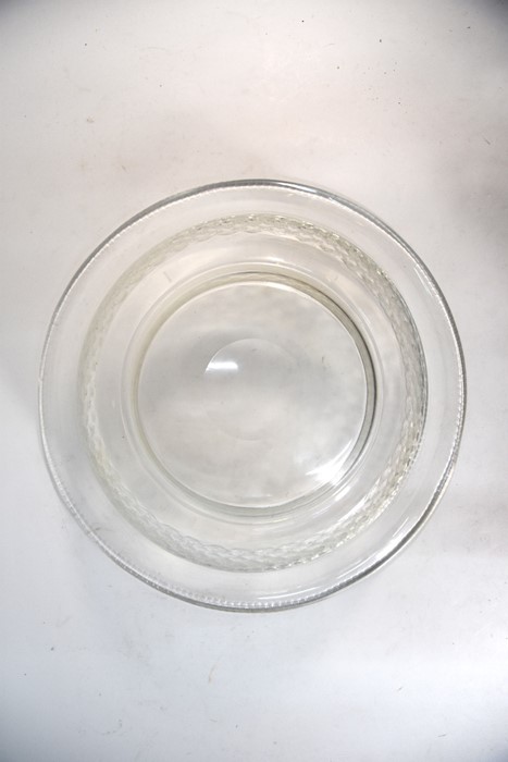 A large cut glass bowl with hobnail and milled edge designs - Image 4 of 4