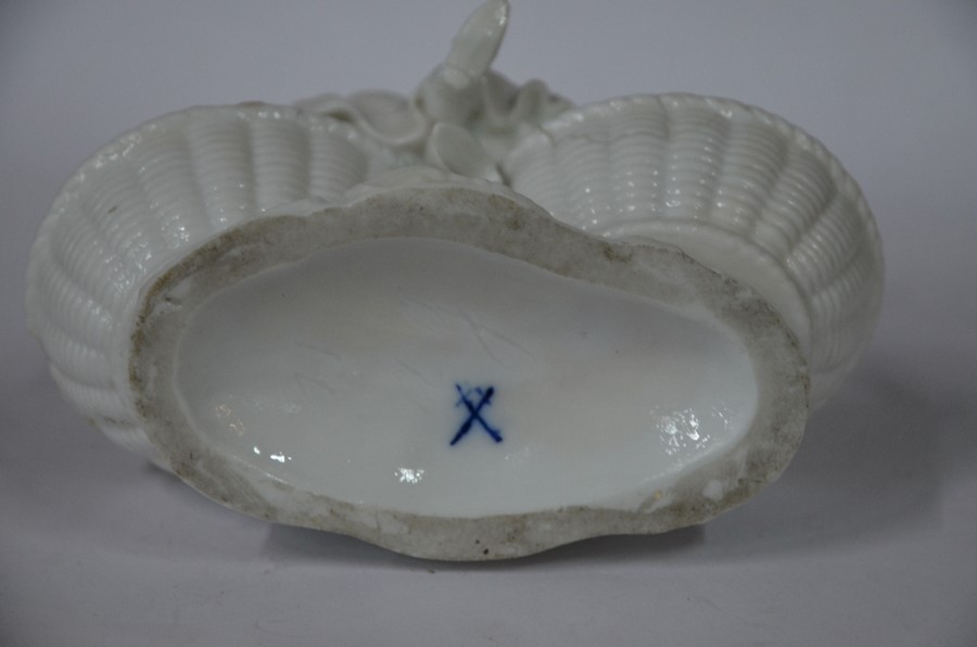 A pair of late 19th century Meissen blanc de chine porcelain cruets - Image 4 of 4