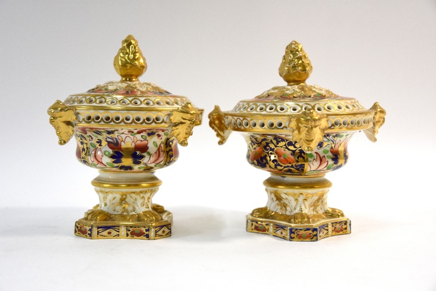 Two Bloor Derby Imari pot pourri vases and covers - Image 2 of 5