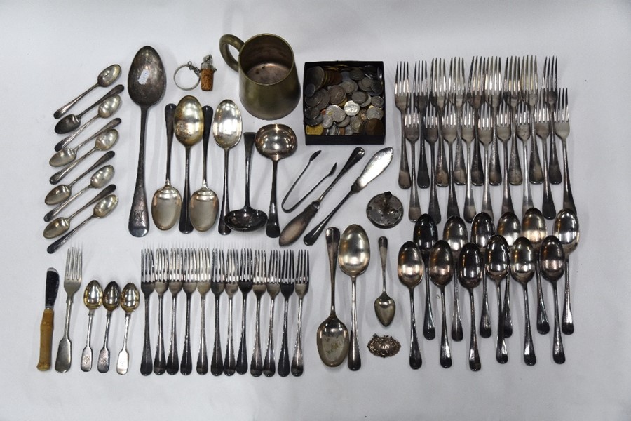 Set of EP Hanoverian flatware, etc. - Image 2 of 5