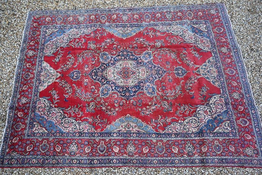 A large Persian Tabriz carpet - Image 2 of 3