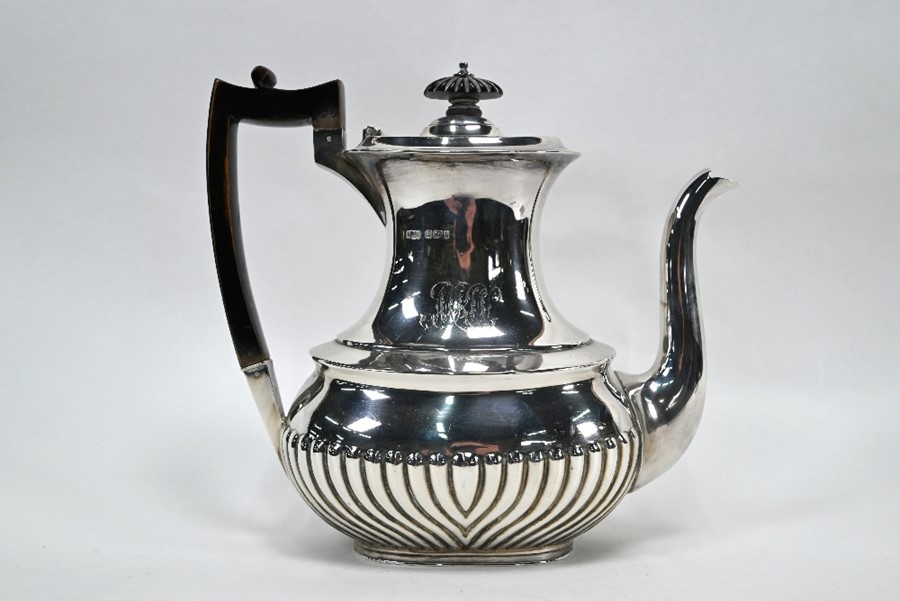 Victorian silver coffee pot - Image 2 of 6