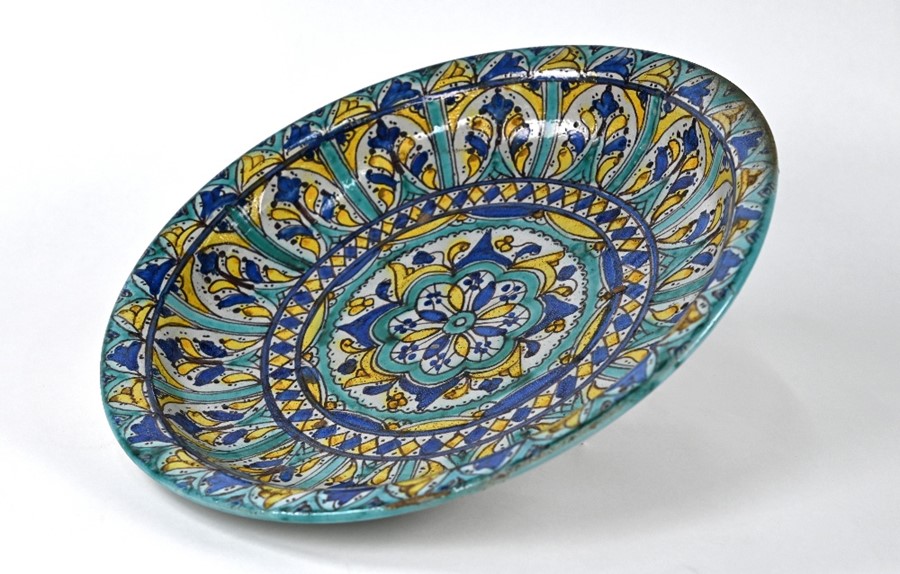 A 19th century Iznik tin-glazed bowl, 37 cm diameter