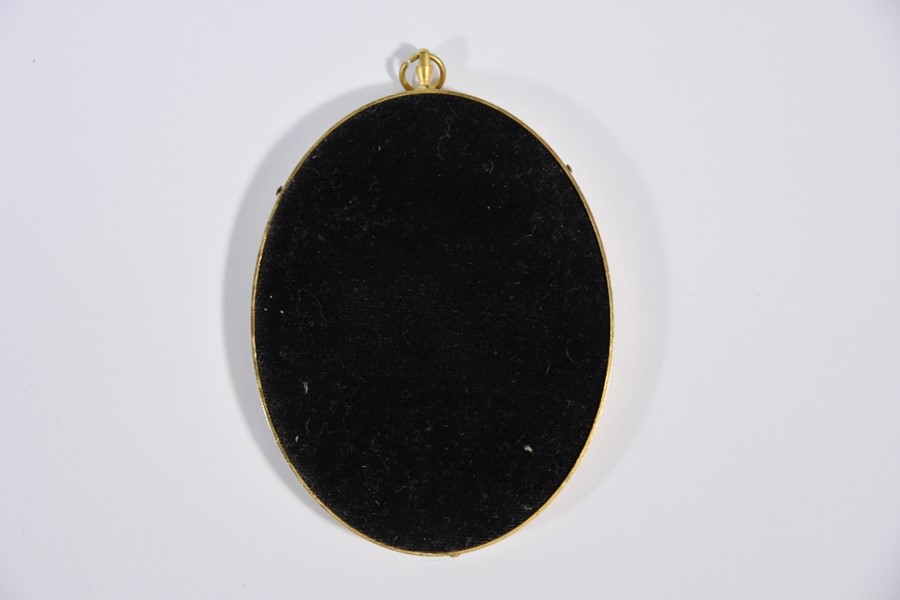 A George III oval portrait miniature in the manner of George Engleheart - Image 3 of 6