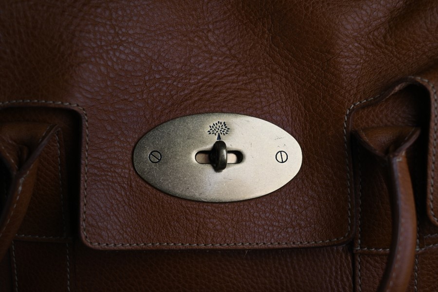 A Mulberry Bayswater handbag in oak - Image 3 of 12