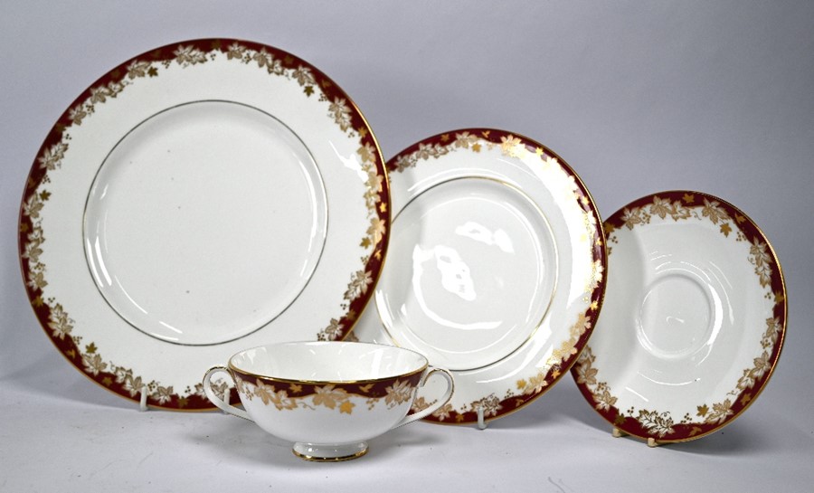 A Royal Doulton 'Winthrop' pattern dinner service - Image 5 of 6