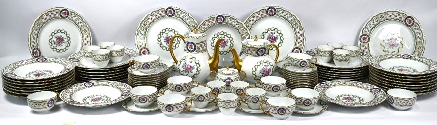 A fine quality modern Haviland Limoges 'Louveciennes' pattern dinner/tea and coffee service - Image 2 of 6