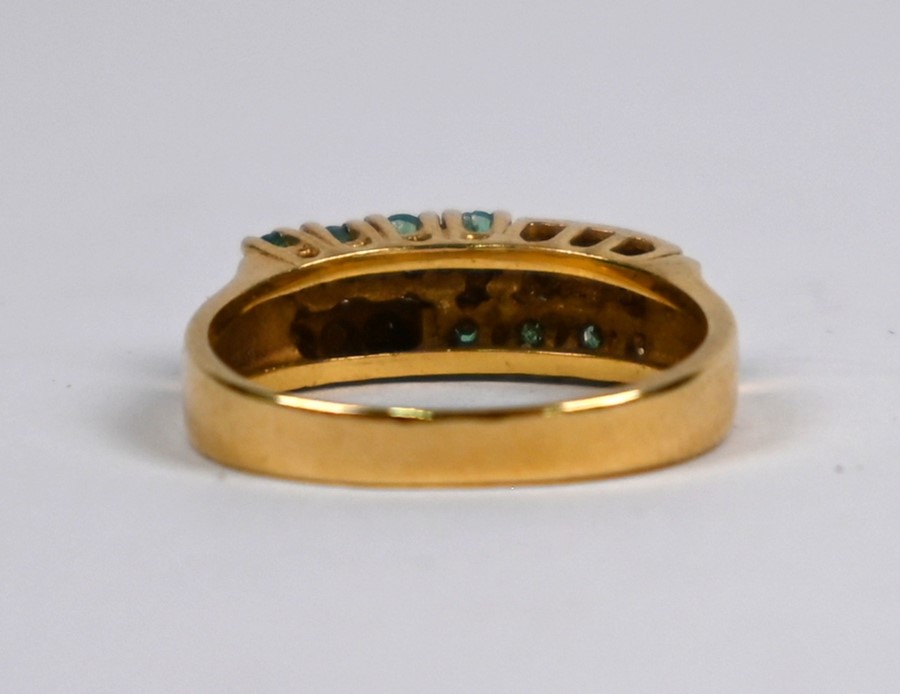 An emerald and diamond dress ring - Image 4 of 5