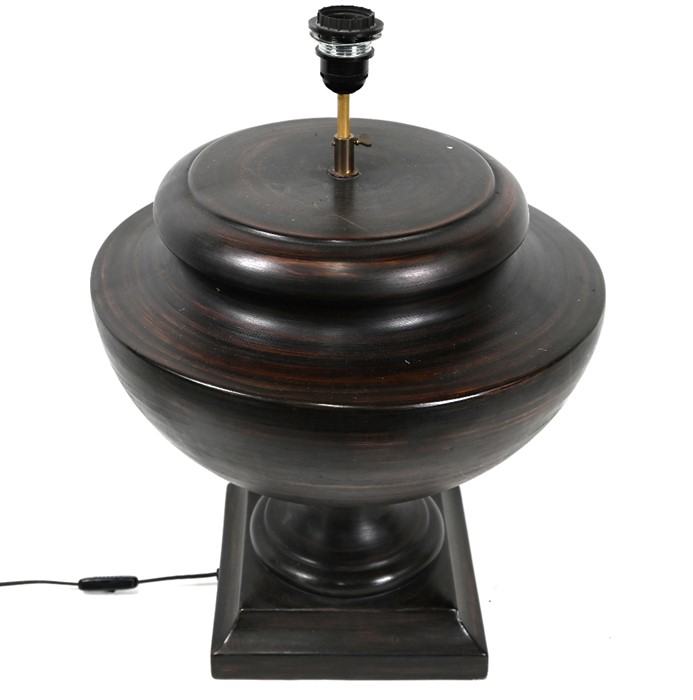 A large dark bronzed finish ceramic table lamp and shade - Image 3 of 4