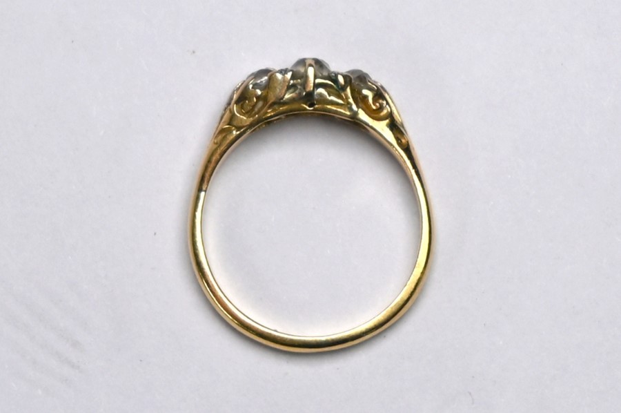 A diamond ring - Image 4 of 4