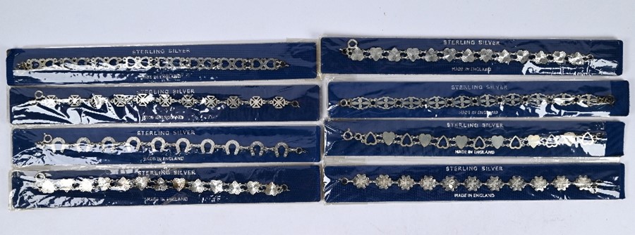 A collection of silver and white metal jewellery - Image 2 of 3