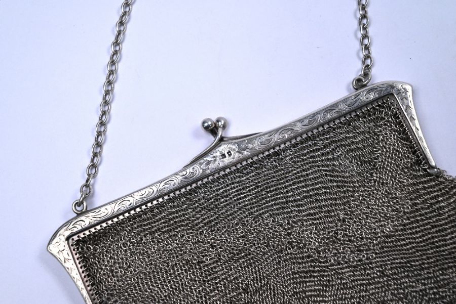 A George V silver mesh purse - Image 2 of 3