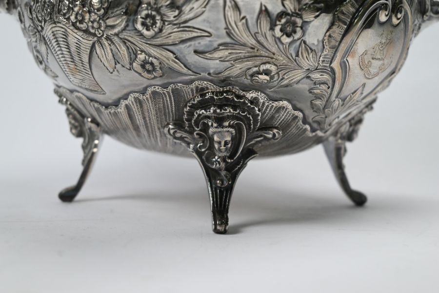 Late Victorian silver bowl - Image 3 of 6