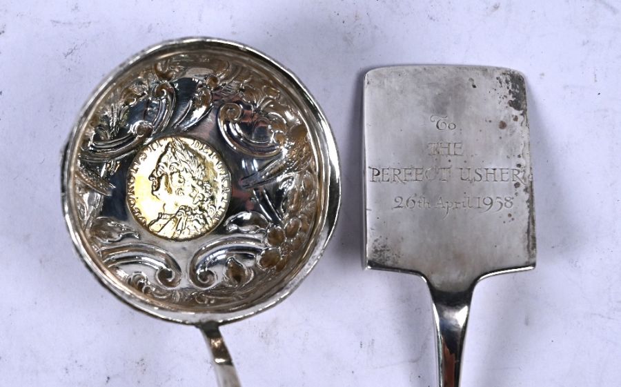 George III silver cheese slice & punch ladle - Image 2 of 5