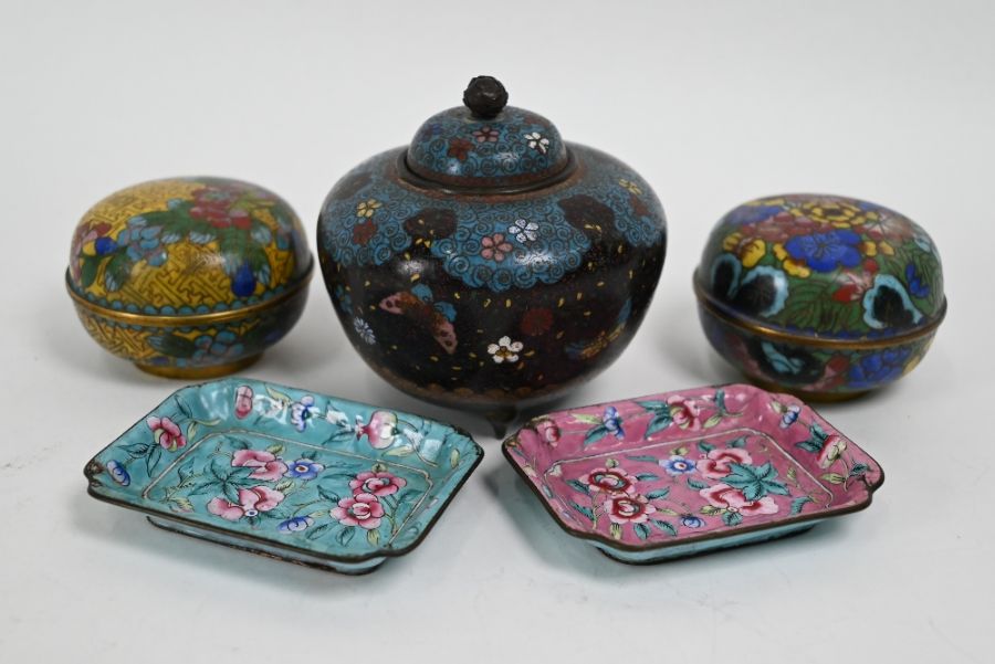 A group of five Chinese cloisonné and enamel items - Image 2 of 8