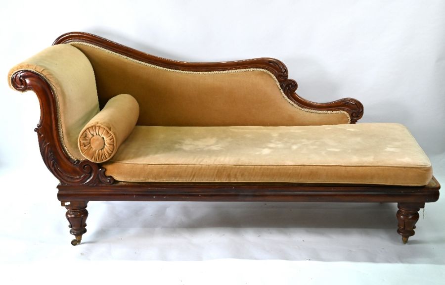 A mid 19th century mahogany framed chaise - Image 2 of 5