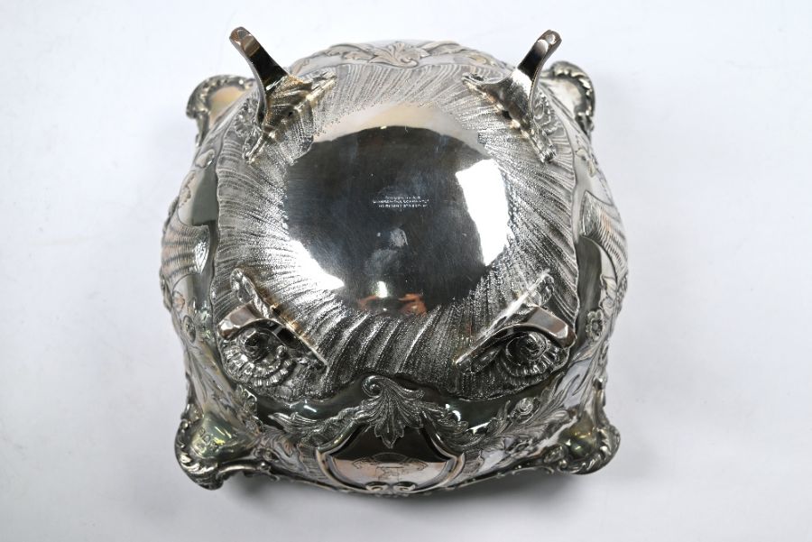 Late Victorian silver bowl - Image 5 of 6