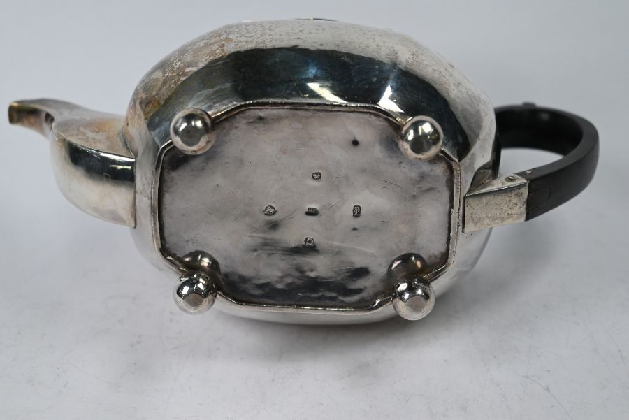 Regency silver teapot, London 1811 - Image 4 of 4