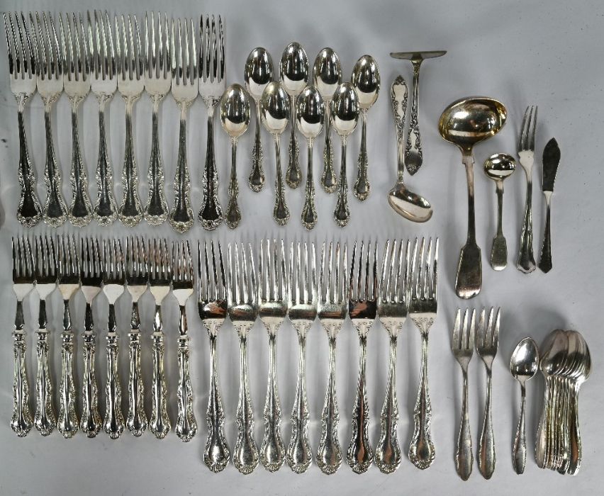 Set of Mappin & Webb epns Russell pattern flatware and cutlery for eight - Image 3 of 4