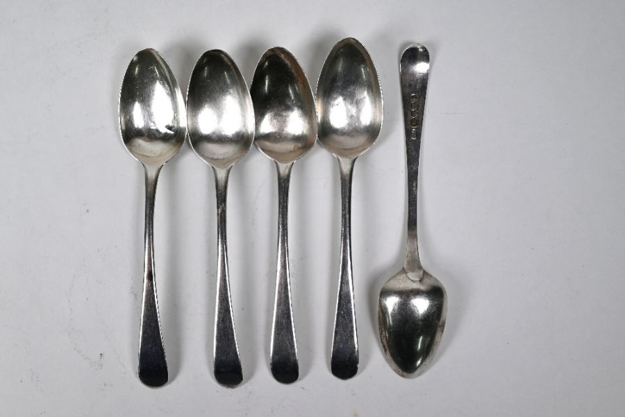 Hester Bateman silver dessert spoons - Image 3 of 7