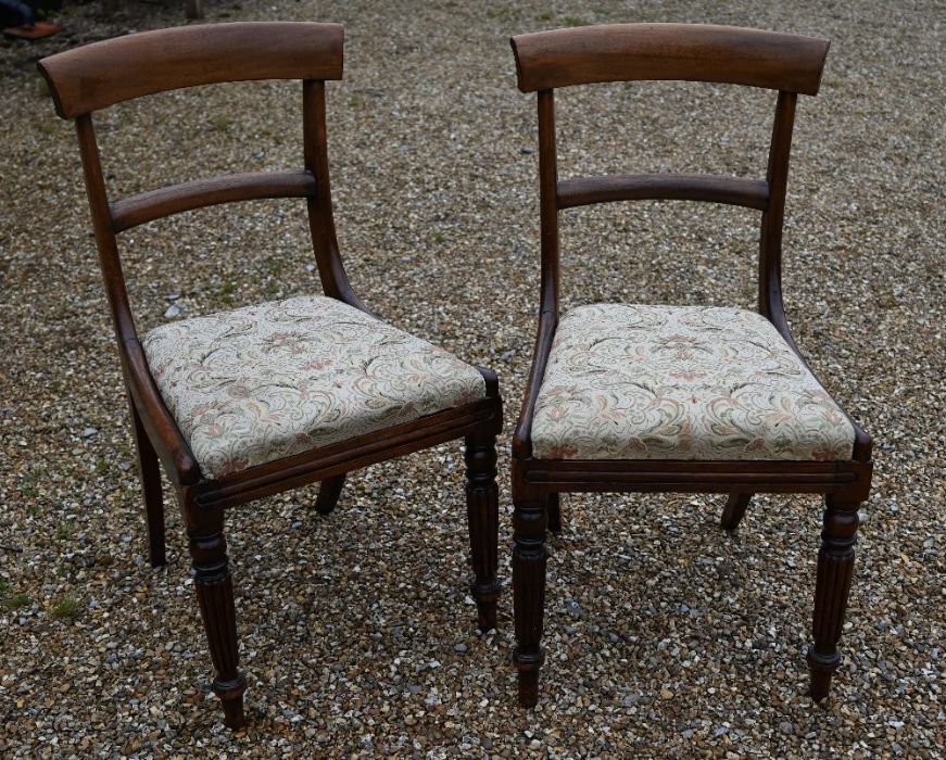 A set of six Regency mahogany bar back dining side chairs - Image 2 of 6