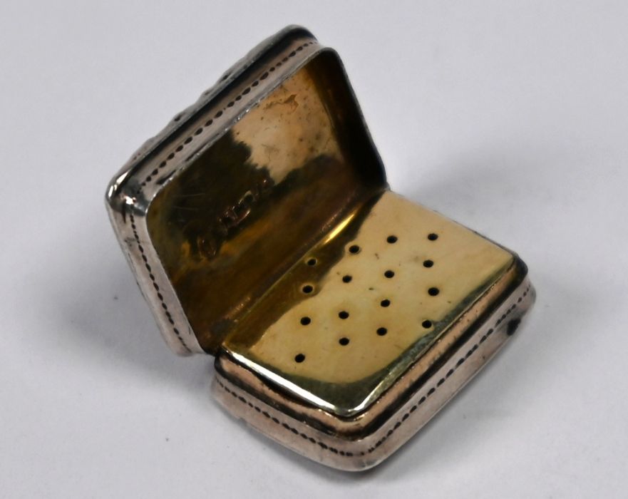 Silver vinaigrette - Nathaniel Mills, London 1850 - Image 4 of 5